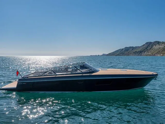 Itama 45RS — Itama