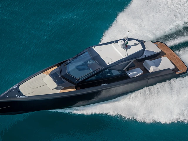 Yacht image 5