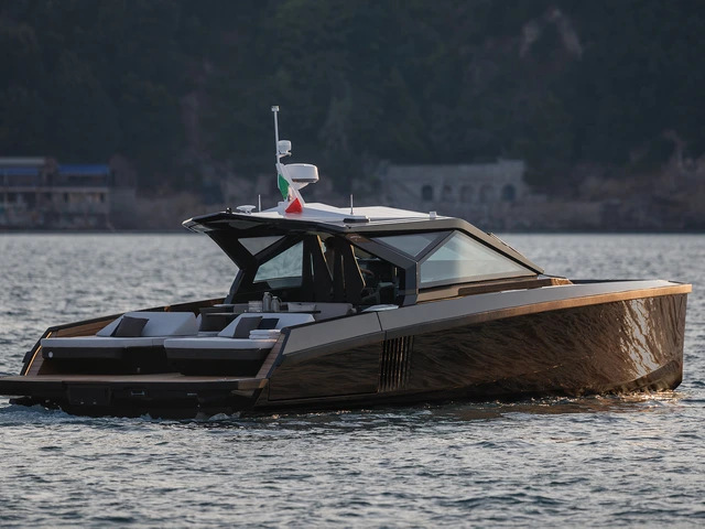 Yacht image 3