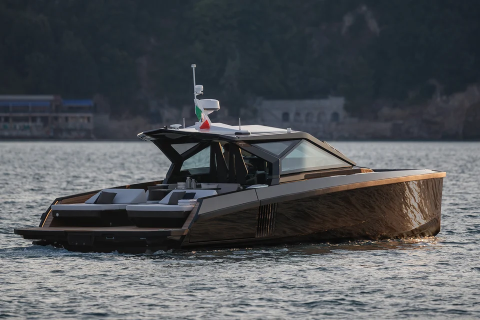 Yacht image 3
