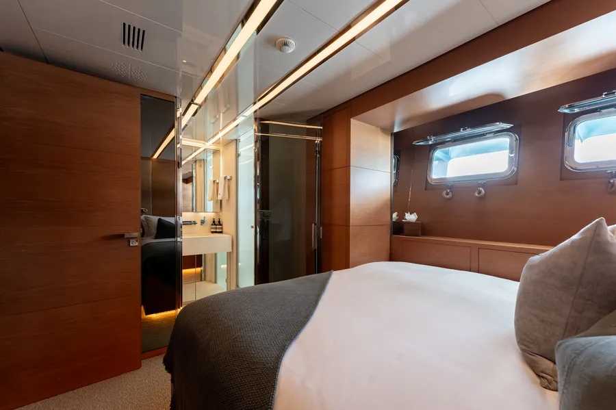 4A, cabins 3