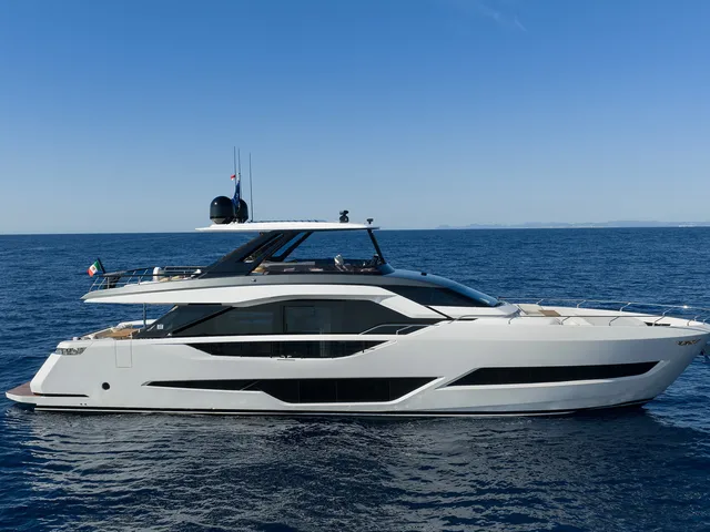 Ferretti 800 — Ferretti Yachts