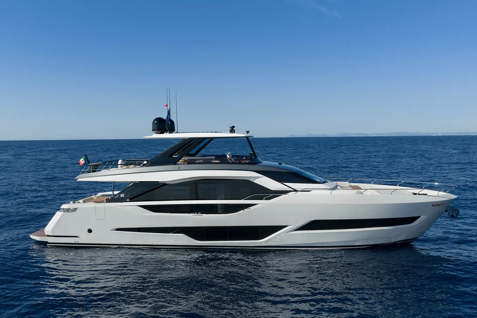 FERRETTI 800 - Image 1