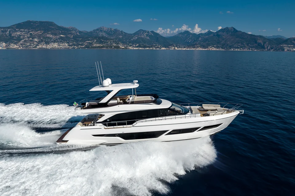 FERRETTI 670 - Image 1