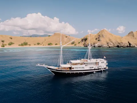 ALIIKAI VOYAGE