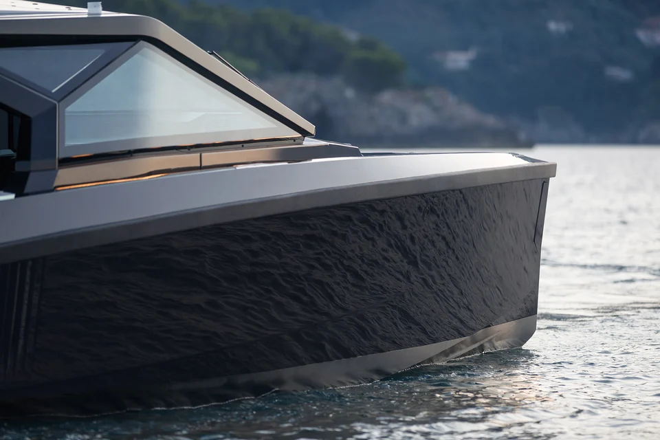 Yacht image 10