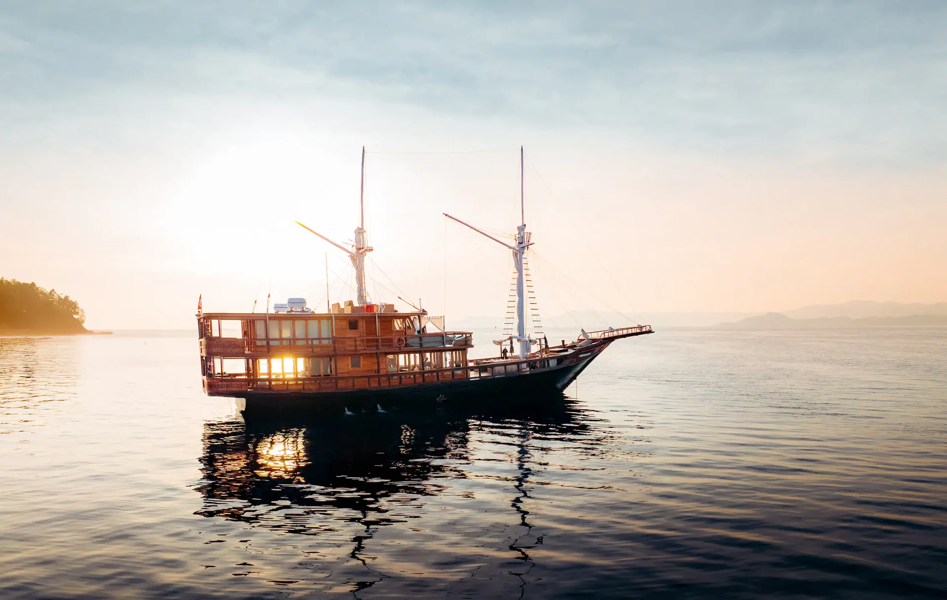 THE ORACLE at anchor