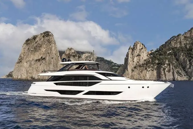2023 FERRETTI YACHTS 860 - Image 3