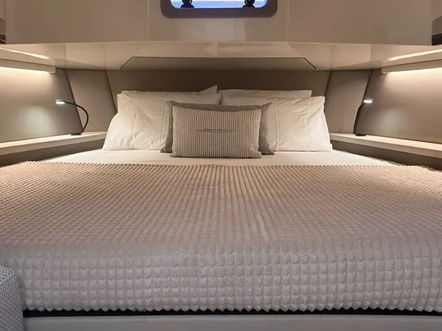 Master Twin cabin
