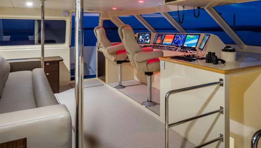 PACIFIC QUEST, photos 3