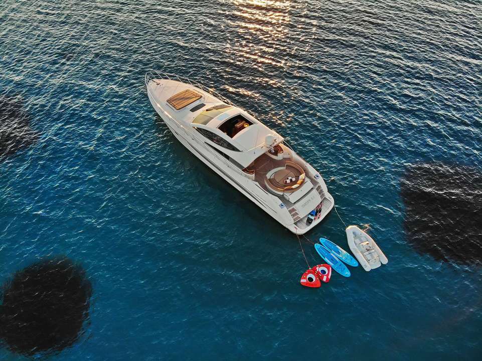 SEA U, photos 1