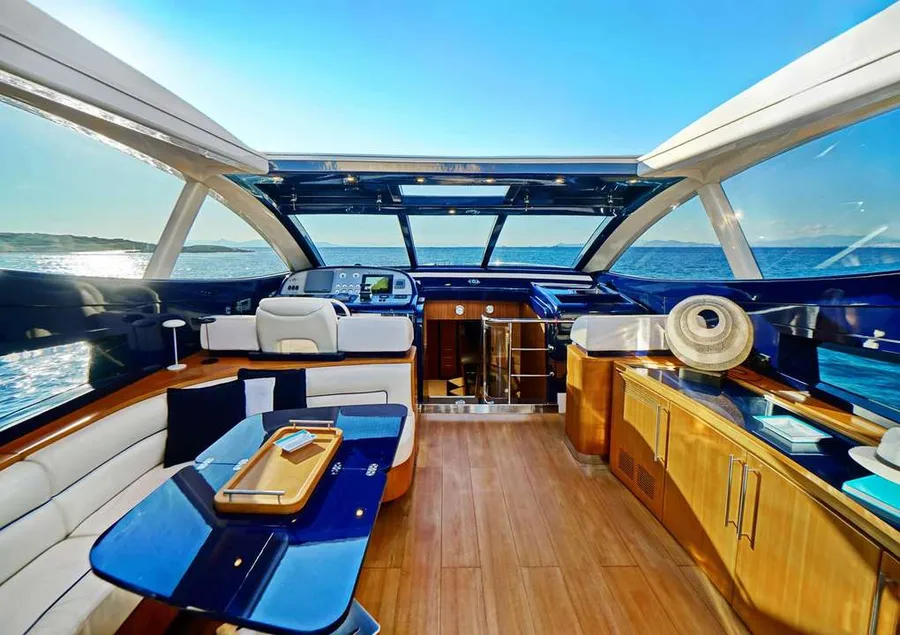 SEA U, photos 1