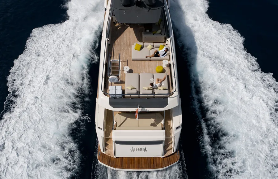 ALEGRIA II, photos 1