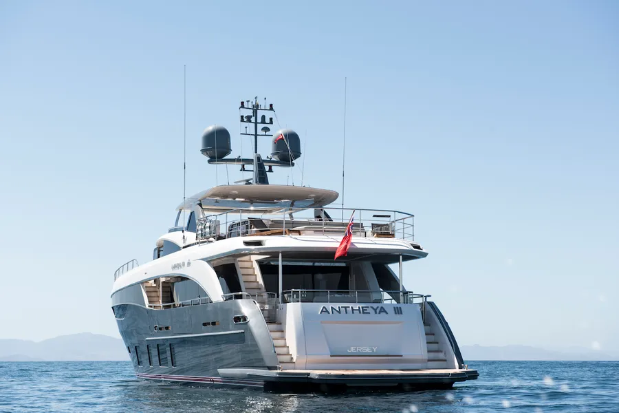 ANTHEYA III, on deck 1