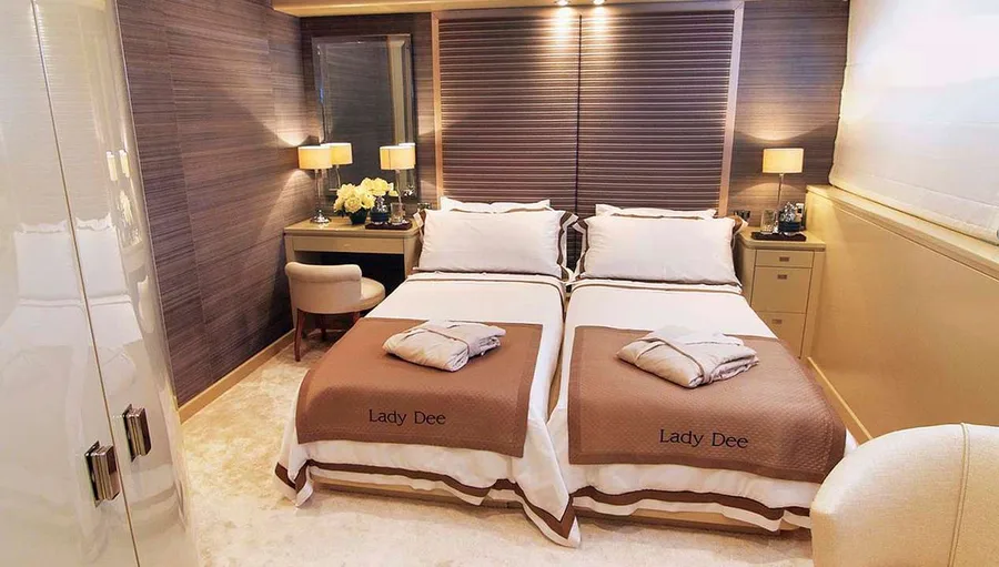 LADY DEE, photos 3