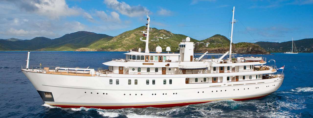 SHERAKHAN at anchor
