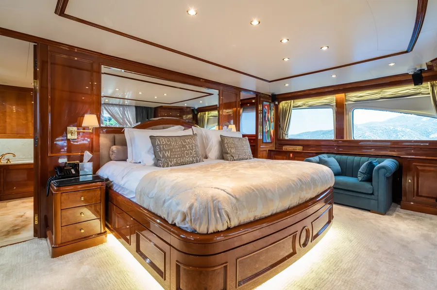 AMADEA, photos 6