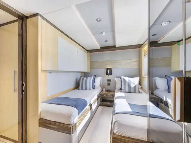 Twin Cabin x2 cabin