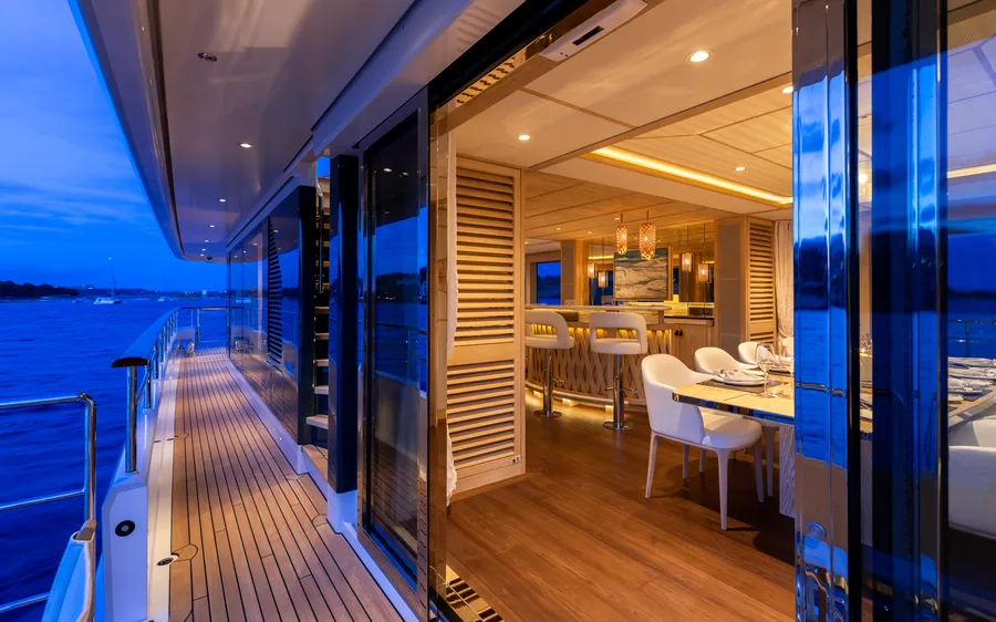 CALYPSO I, inside 3