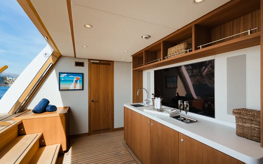 CALYPSO I, inside 5