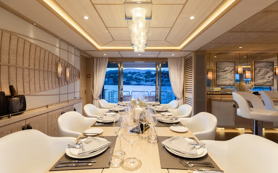 CALYPSO I, inside 5