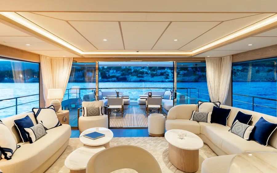 CALYPSO I, inside 1