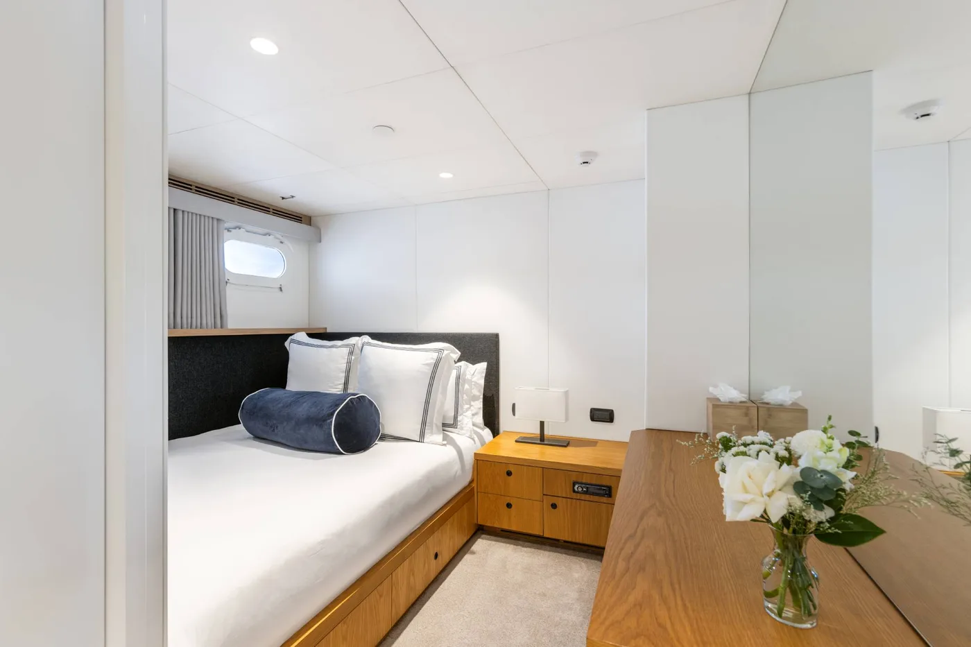 EVOLUTION, cabins 2