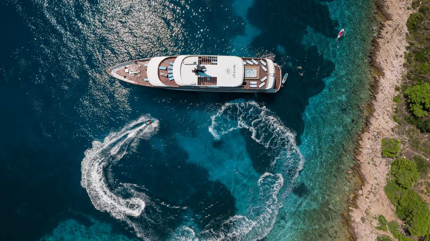 RIVA, photos 2