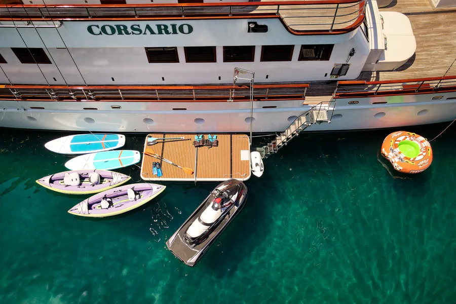 CORSARIO, photos 5