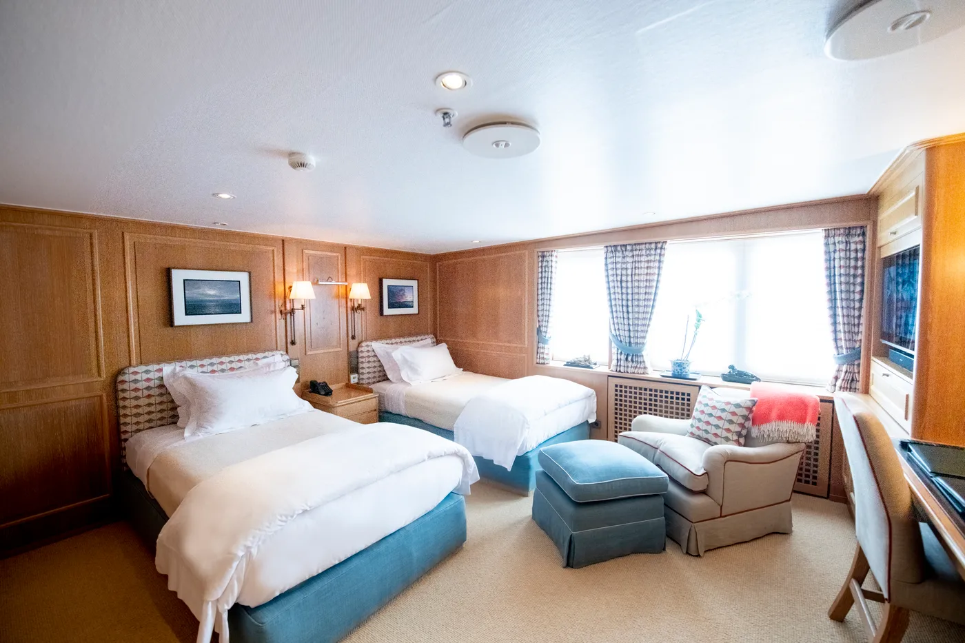ARCTIC, cabins 1