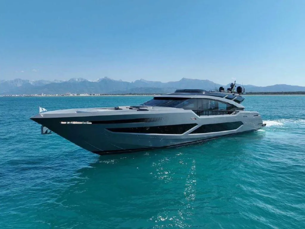 AB YACHTS 100 - Image 3