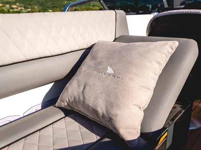 ALFASTREET NEW !!! 23EVO CABIN 280