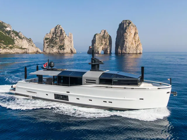 ARCADIA YACHTS A85