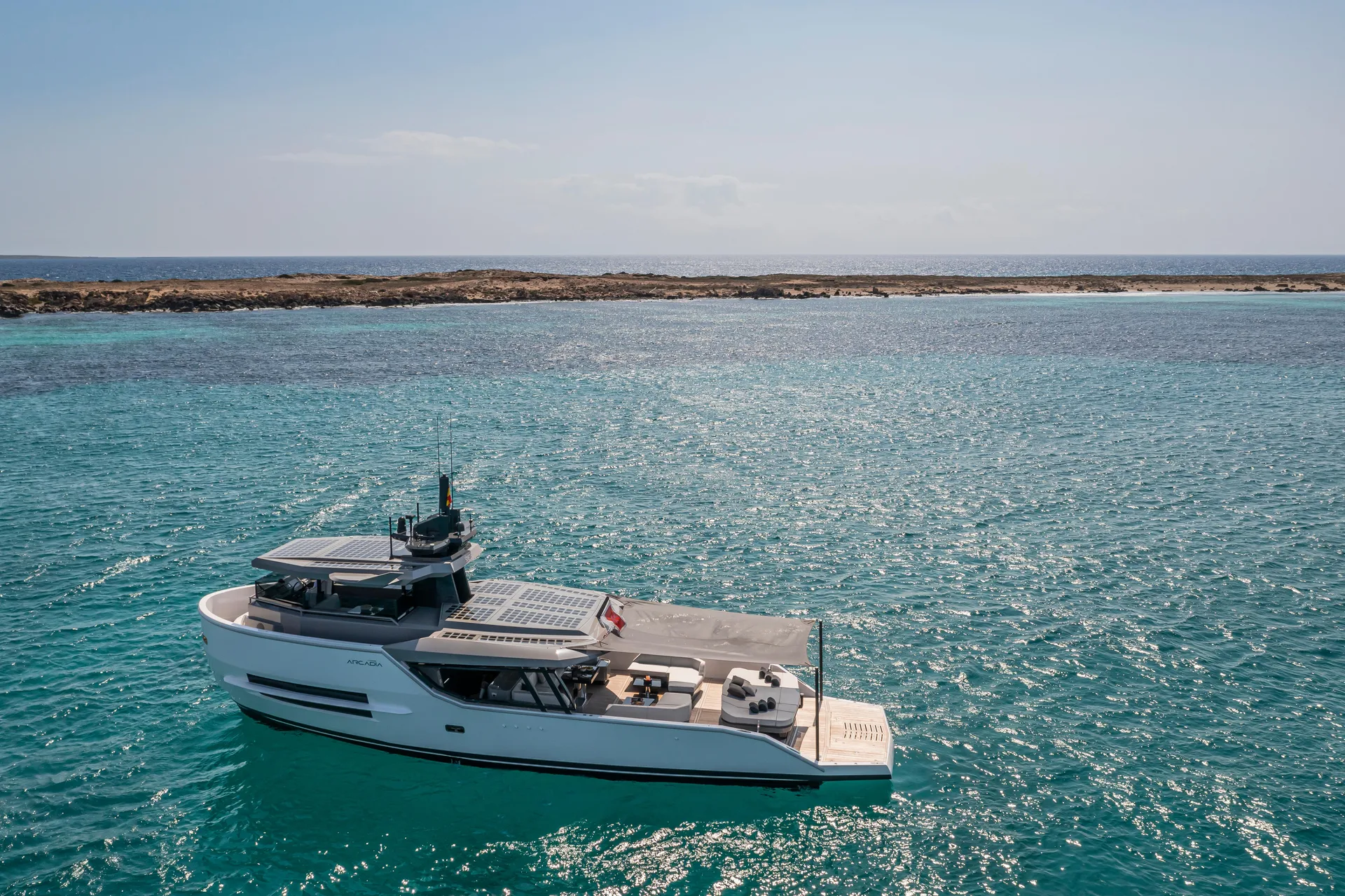 ARCADIA YACHTS SHERPA 60 - Image 3