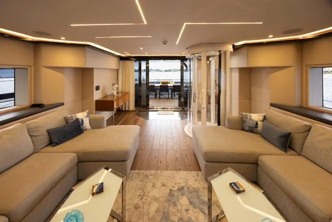 AVA YACHTS KANDO 110 MOTOR YACHT - Image 3