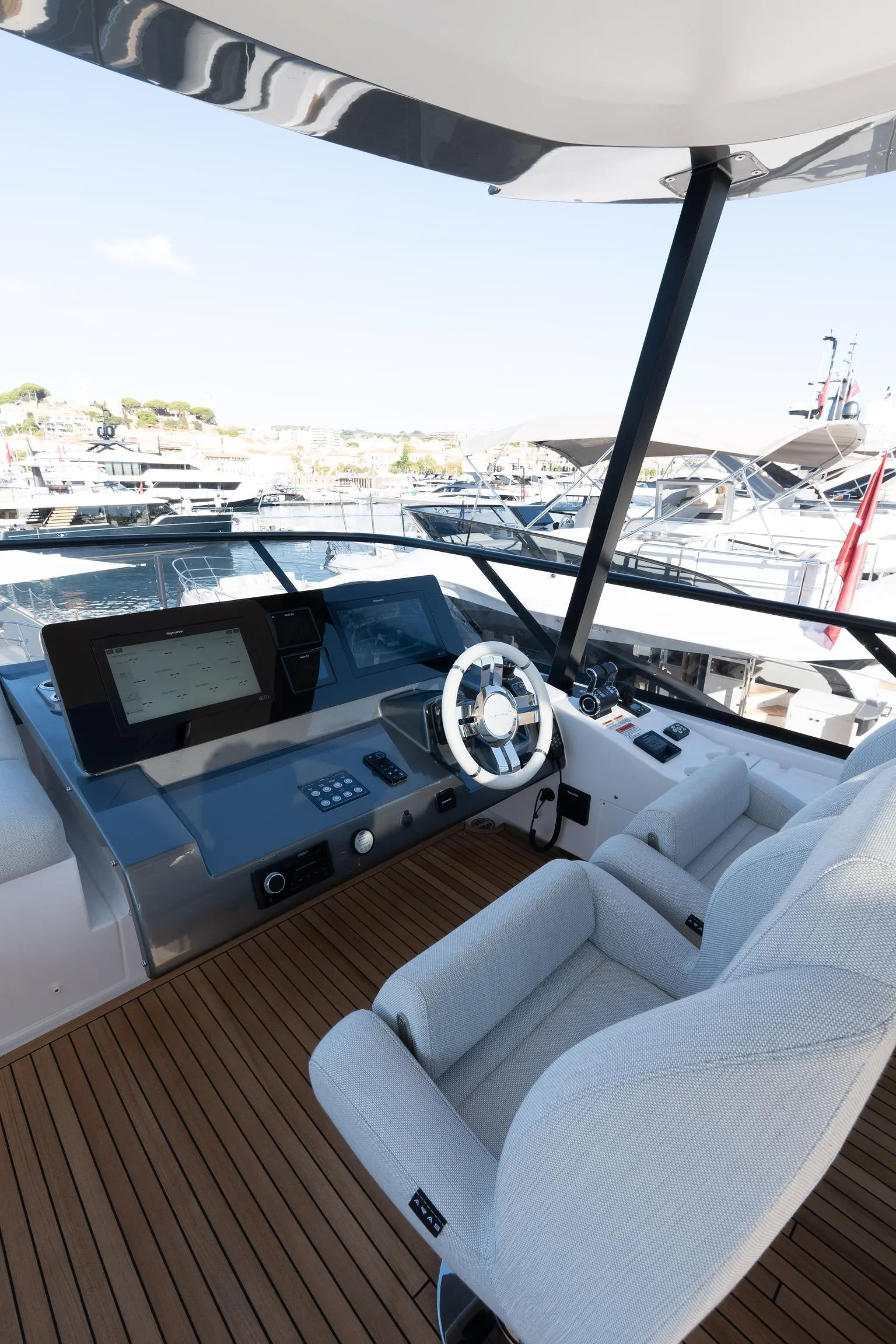 AZIMUT NEW FLY 72 - Image 3