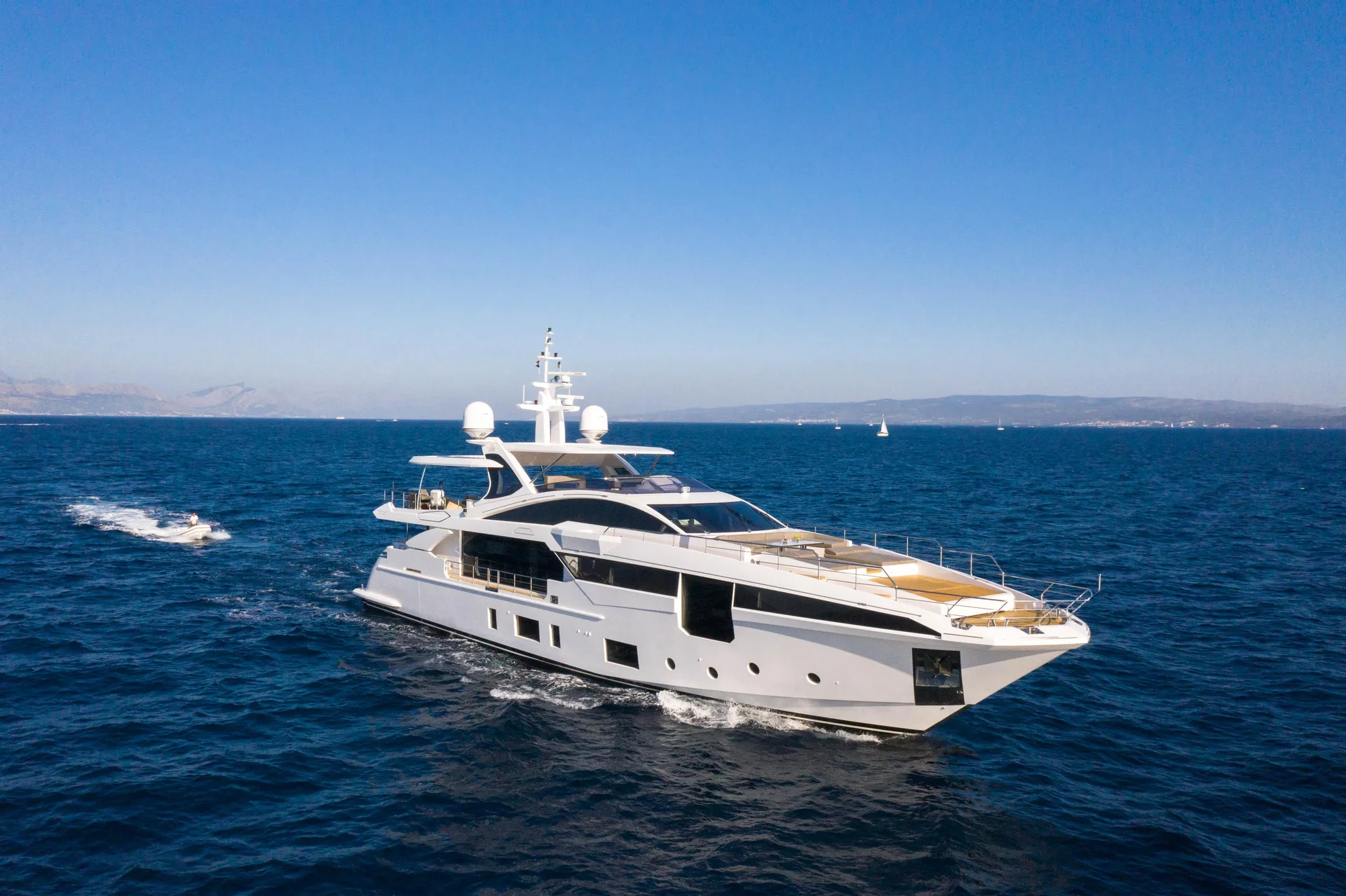 AZIMUT 35 - Image 1