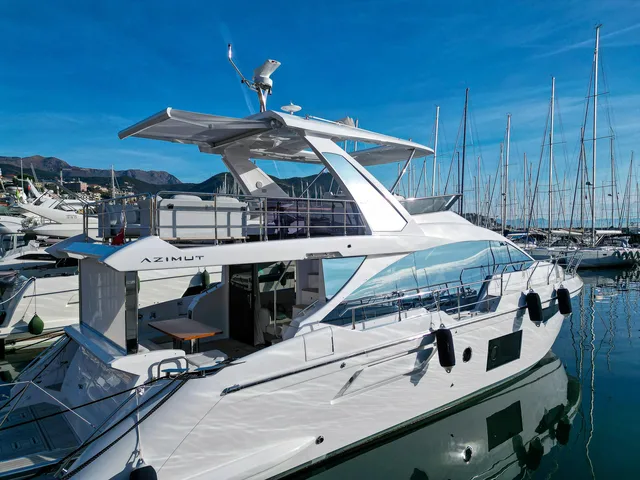 AZIMUT 60 FLY