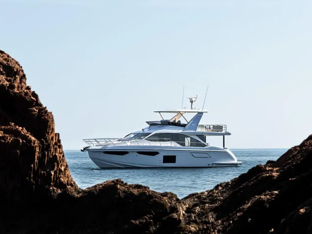 AZIMUT 60 FLYBRIDGE 2023