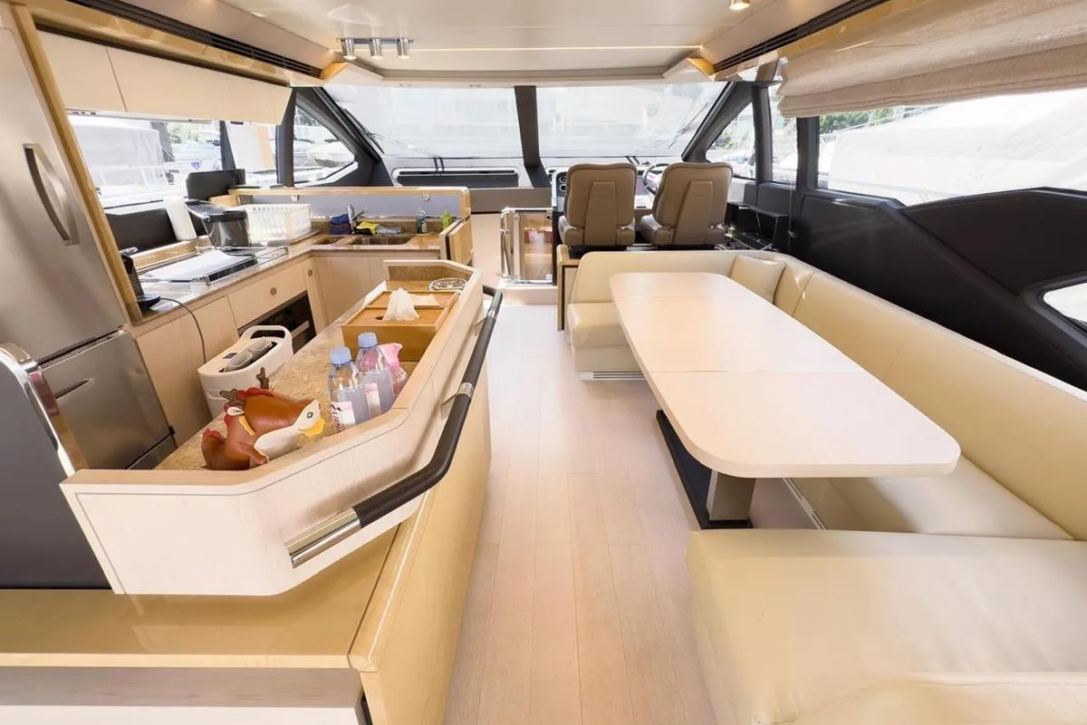 AZIMUT 66 - Image 3