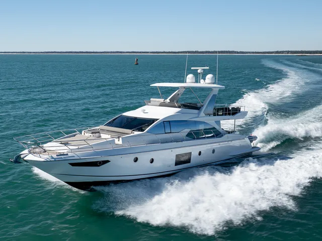 AZIMUT 66 FLYBRIDGE