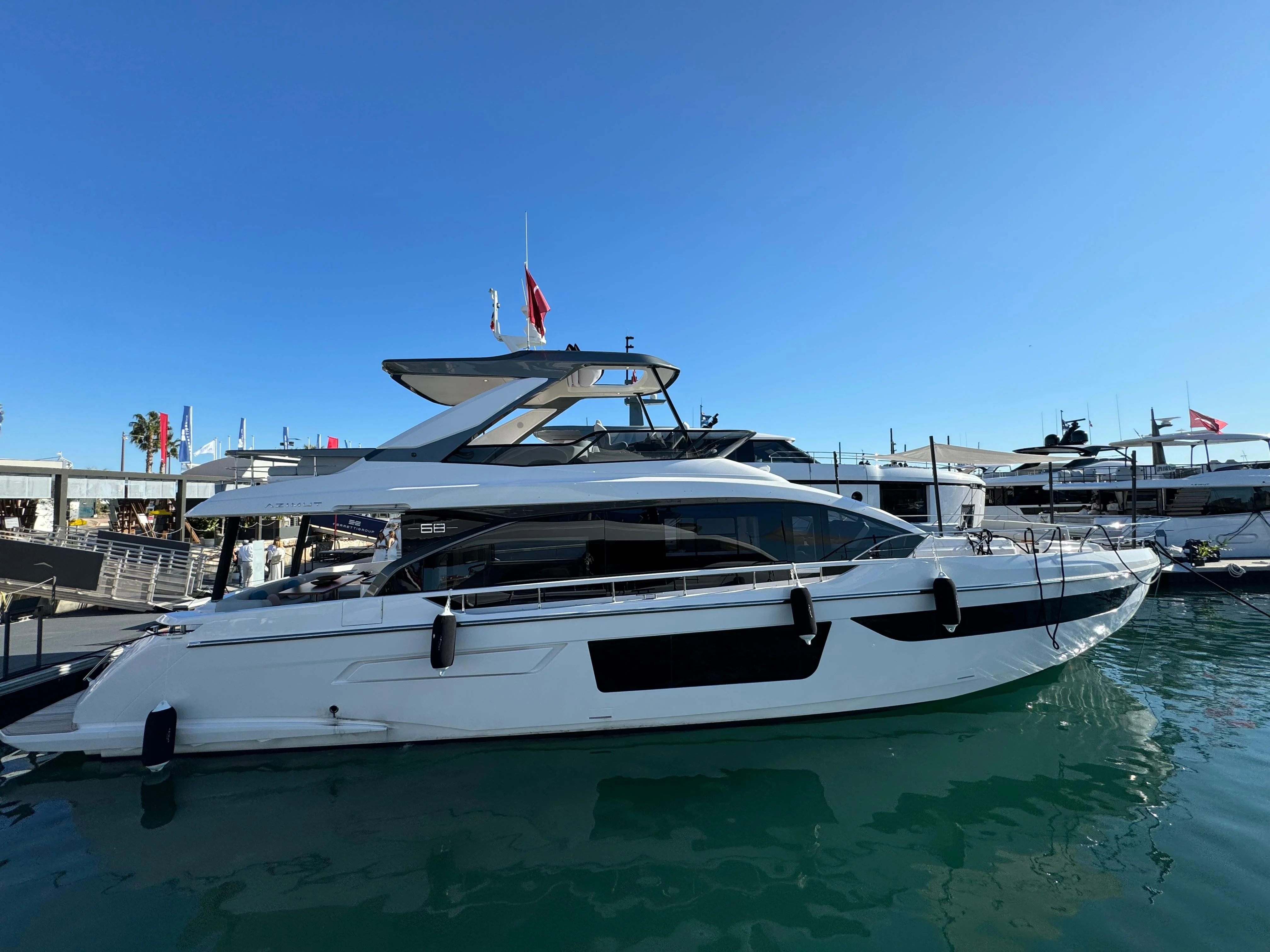 AZIMUT 68 FLY - Image 1