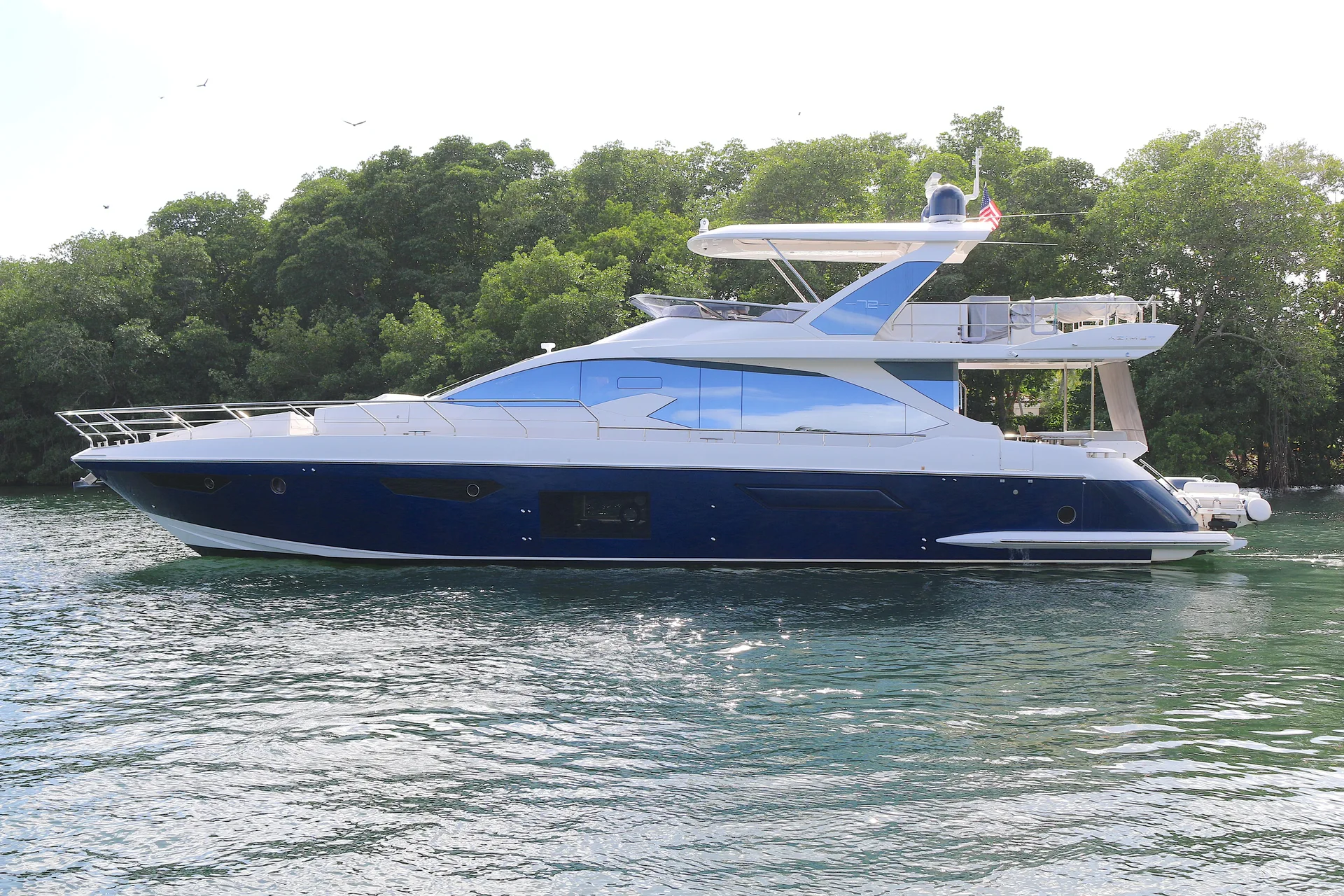 AZIMUT 72 FLYBRIDGE - Image 1