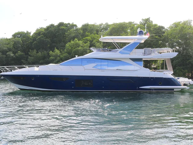 AZIMUT 72 FLYBRIDGE