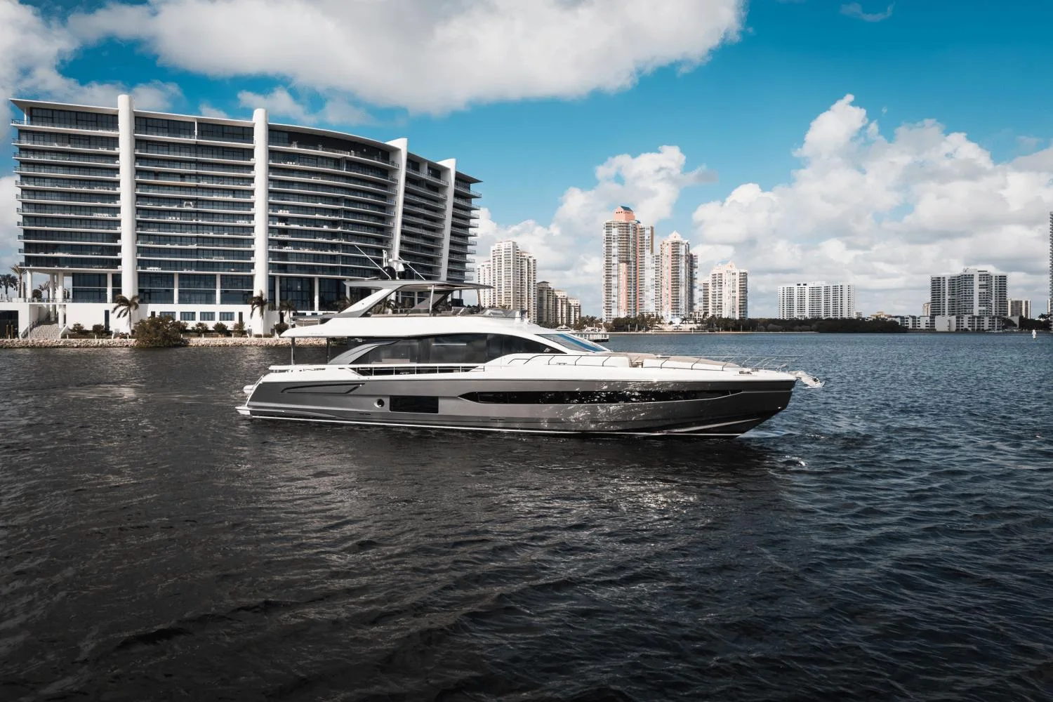 AZIMUT 78 FLY - Image 1