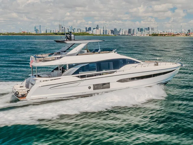 AZIMUT 78 FLYBRIDGE