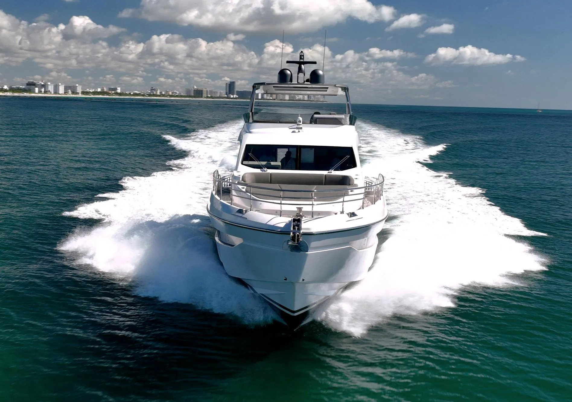 AZIMUT 78 FLYBRIDGE - Image 3