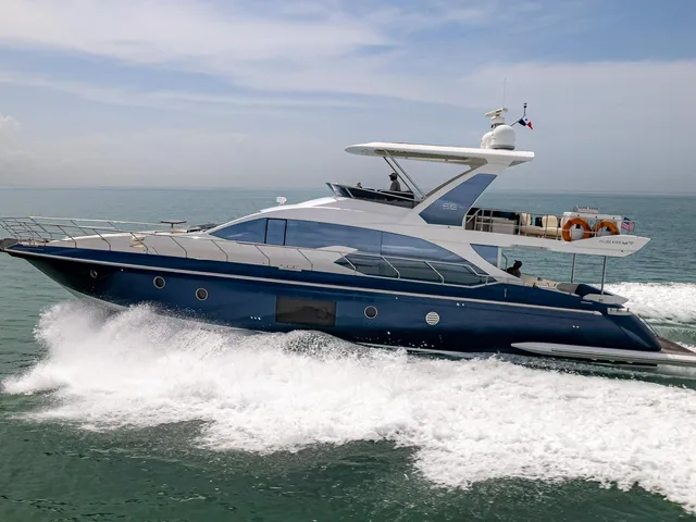 AZIMUT FLYBRIDGE