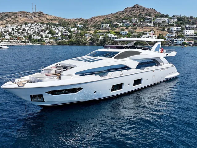 AZIMUT GRANDE 100
