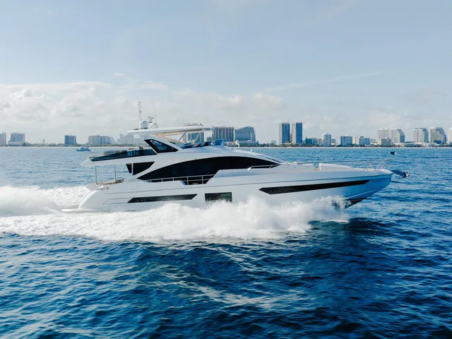 AZIMUT GRANDE 25 METRI